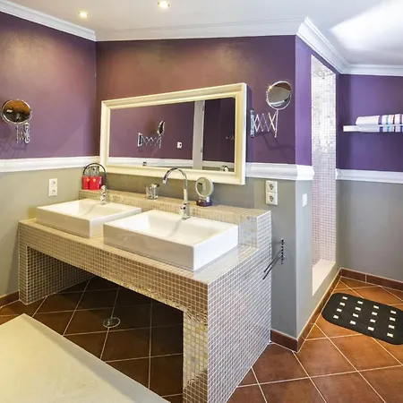 Beautiful Quinta Tropical Private Pool Air Conditioning Wifi *